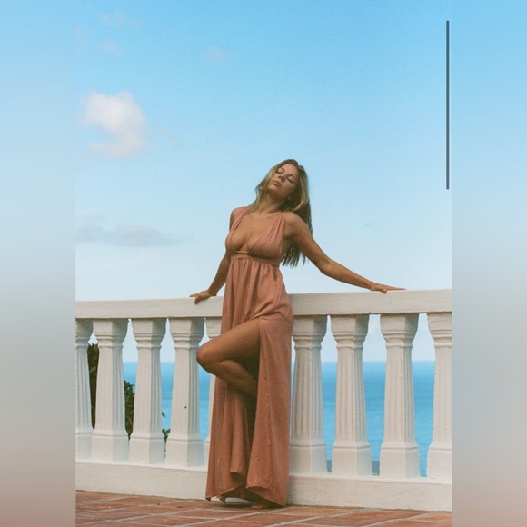 Indah Anjeli Dress - Picture 4 of 5